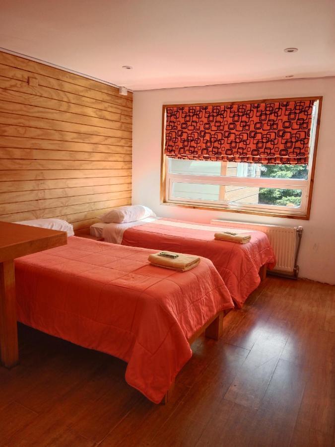 Almer Hostal Punta Arenas Exterior photo